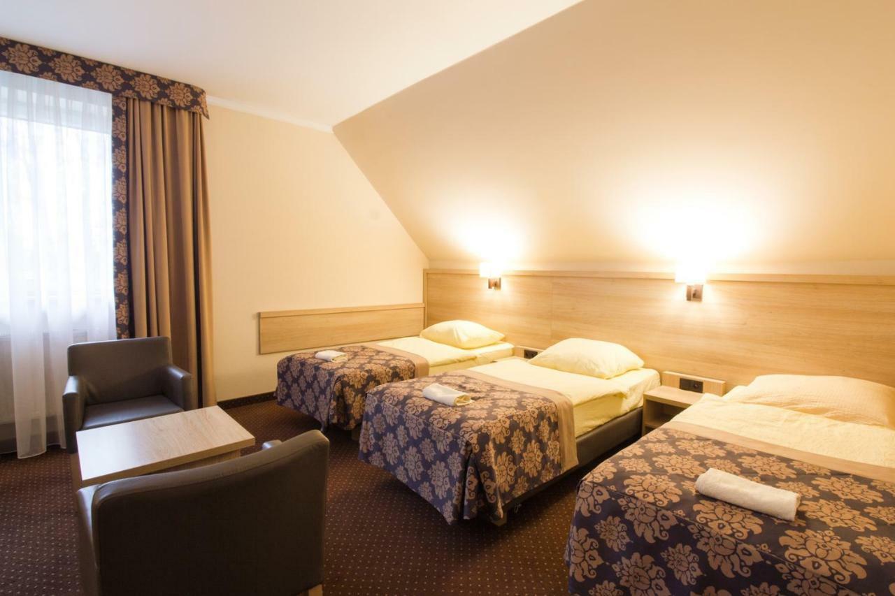 Motel Db2000 บิวโกราย ภายนอก รูปภาพ